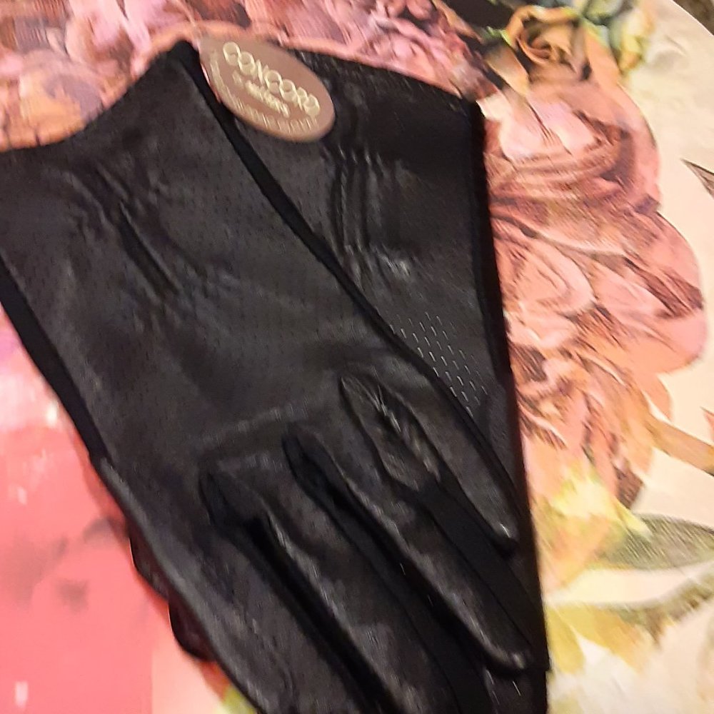 Gloves